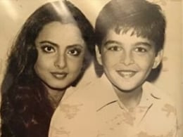 रेखा की गोद में बैठा है बॉलीवुड का सुपरस्टार, जिसने पीछे छोड़ा था शाहरुख-सलमान का स्टारडम, 90s के टॉप हीरो को पहचाना?