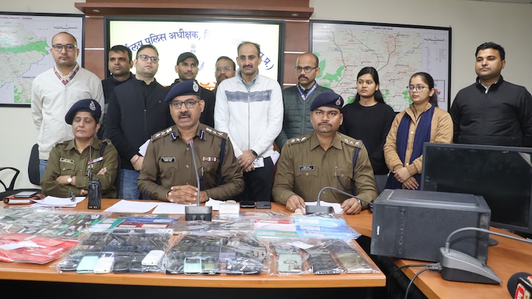 20 लड़कियों ने 1500 कुंवारों को ठगा, गूगल से सुंदर कन्या का फोटो भेजकर किया शिकार; 2 मैरिज ब्यूरो का भंडाफोड़