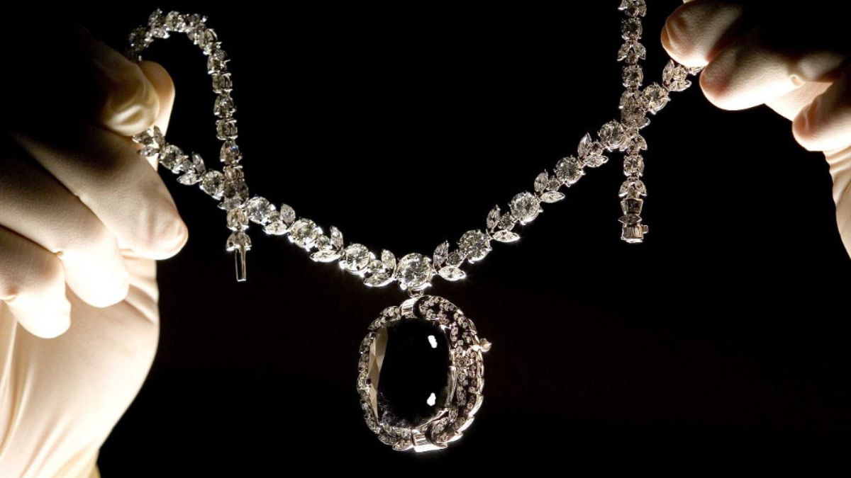 How A Black Diamond Stolen From A Hindu Temple Became An Omen Of Death