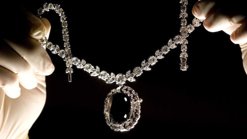 How A Black Diamond Stolen From A Hindu Temple Became An Omen Of Death