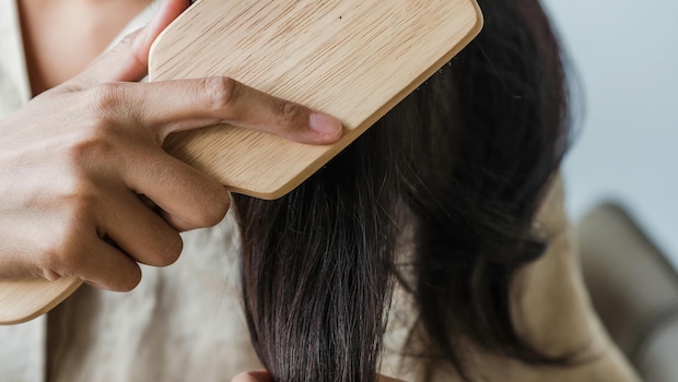 Nutritionist Reveals 4 Common Causes Of Hair Fall