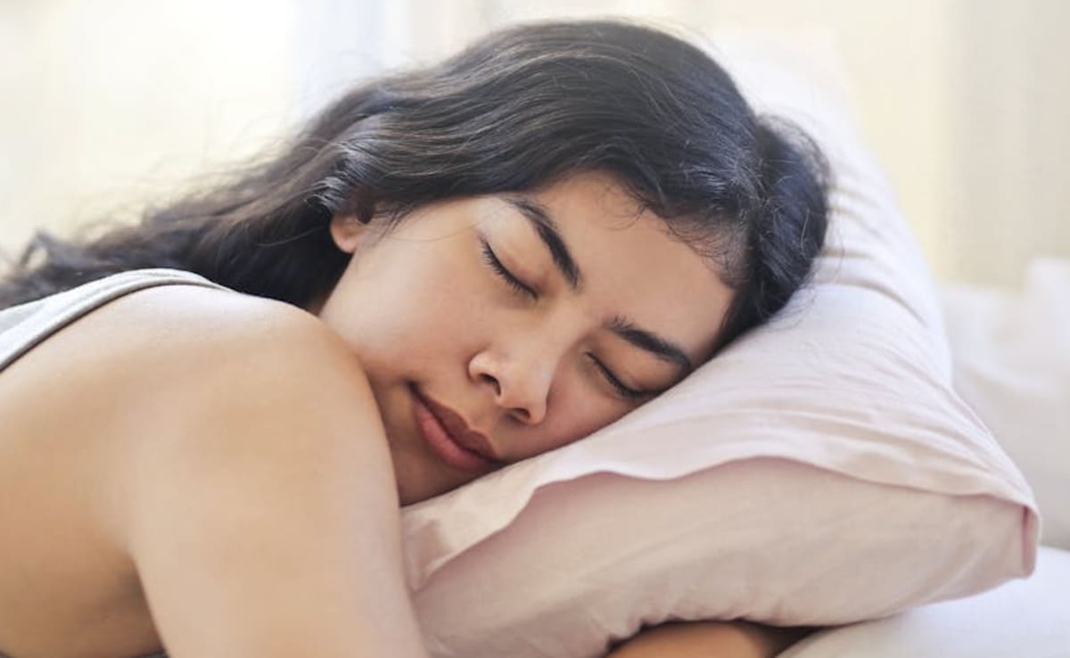 Gut Health Starts In Bed: Nutritionist Anjali Mukherjee Explains Why Good Sleep Is Essential