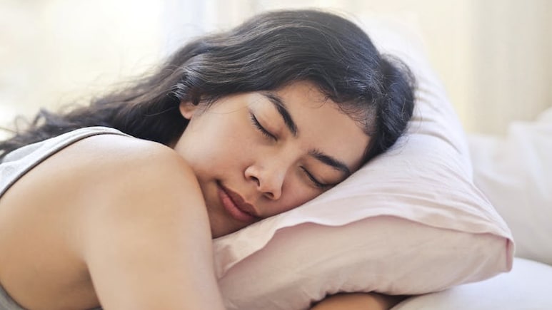 Gut Health Starts In Bed: Nutritionist Anjali Mukherjee Explains Why Good Sleep Is Essential