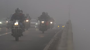 FOG Alert: अगले 6 दिन भयंकर कोहरा! यूपी, दिल्ली में सड़क पर घुप्प अंधेरा, जानें क्या रहेगा मौसम का हाल