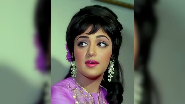 जानते हैं कौन सी एक्ट्रेस है हेमा मालिनी की भतीजी? अजय की हीरोइन तो बिग बी फिल्म को किया रिजेक्ट, आज भी कायम है दबदबा