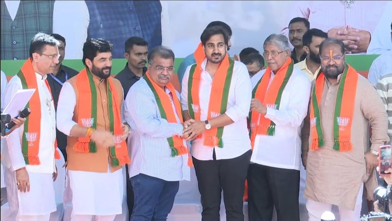 Pune News  : पुण्यात भाजपाचा धमाका!सुप्रिया सुळेंच्या निकटवर्तीयाने सोडली साथ; पाहा कुणाकुणाचा पक्षात प्रवेश