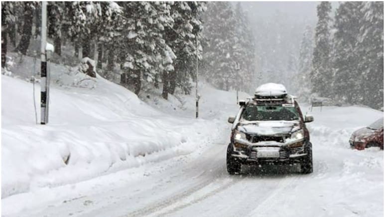 Kashmir Weather: कश्मीर जाने वाले सावधान! तुरंत पढ़ लें ये एडवायजरी, वरना बीच सड़क पर जब्त हो सकती है आपकी गाड़ी