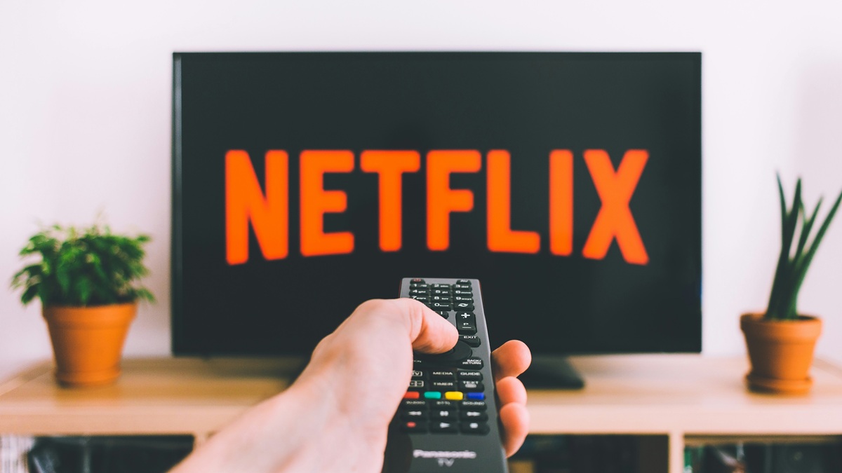 Netflix ने फोन से टीवी पर शो और फिल्मों के कास्ट पर लगाई रोक, जानें