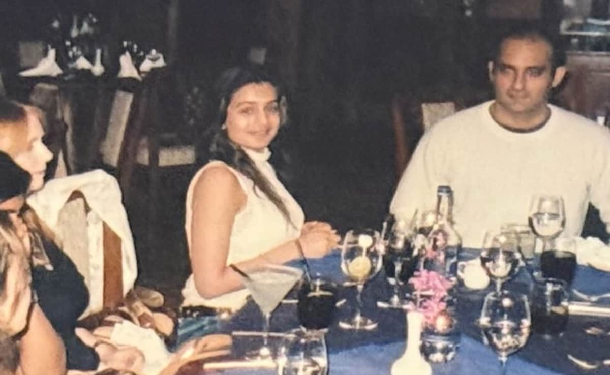 Akshaye Khanna In Dhurandhar Finds A Fan In Ameesha Patel, Plus A Throwback Pic