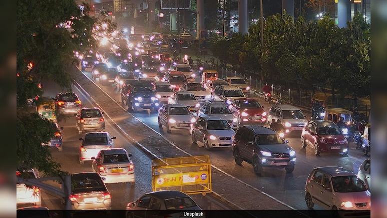 Delhi Police's New Year's Eve Advisory: Key Roads Closed, Limited Parking