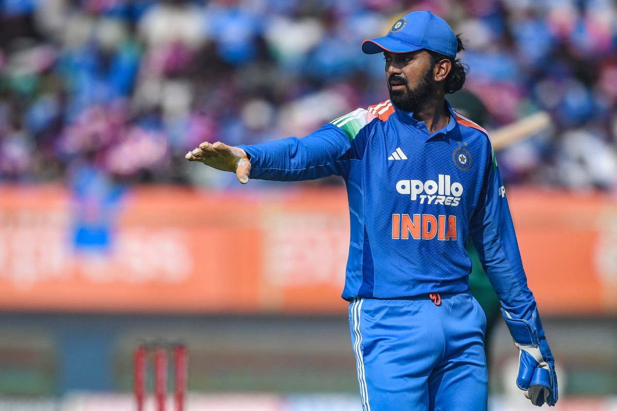 India vs South Africa 3rd ODI LIVE Score: 6, 6, 4 - Gautam Gambhir's Bold Call Backfires; KL Rahul Forced To Take Audacious Gamble