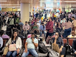 5 शहर, 400 फ्लाइट कैंसल, 12 घंटों तक इंतजार, आखिर कौन सी आफत आई जो आसमान में उड़ते विमान जमीन पर खड़े