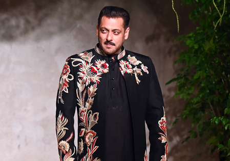 ना ज्यादा डांस, ना भारी डायलॉग&hellip;फिर भी छा गए &lsquo;भाईजान&rsquo;, कुछ ऐसी है 60 साल के सलमान खान की सक्सेस स्टोरी