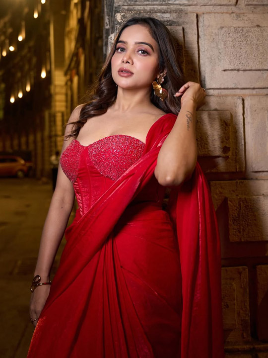 Manisha Rani Serves Glamour Goals in Scarlet Satin