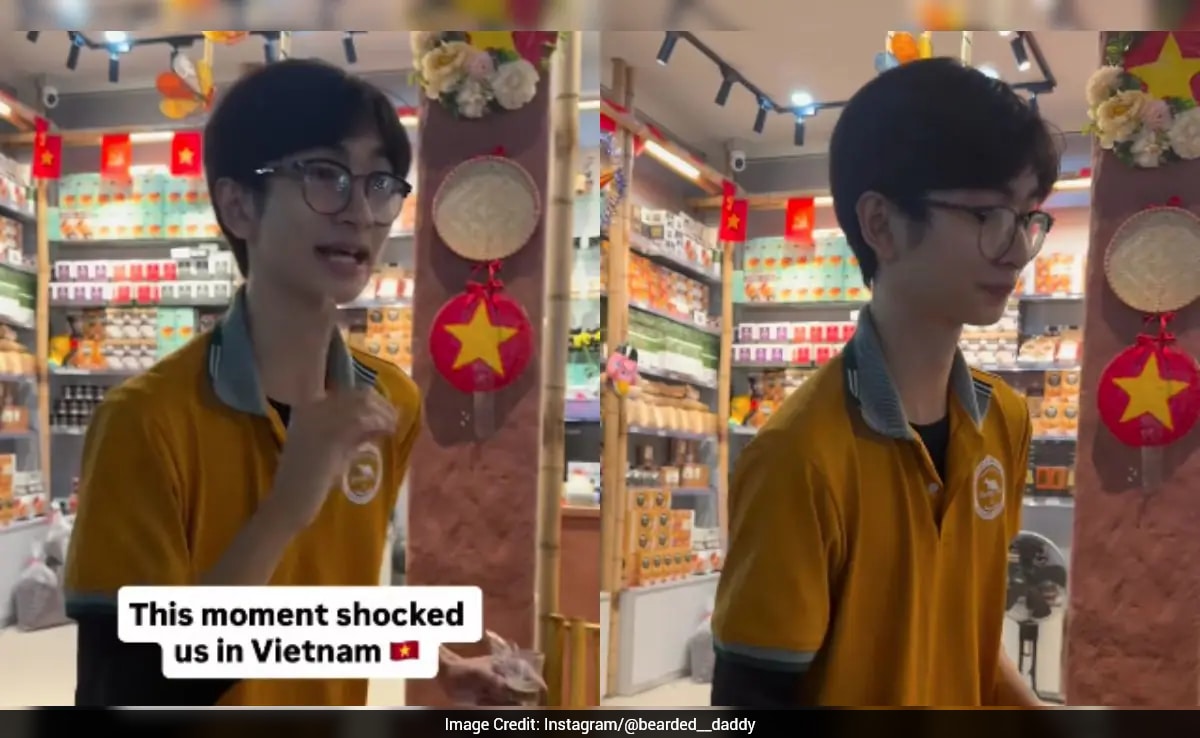 Vietnamese Man Shocks Indian Tourists with Gujarati Skills
