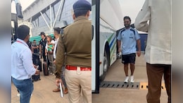 IND vs SA 2nd ODI: रायपुर पहुंची दोनों टीमें, सुरक्षा के बीच Mayfair hotel रवाना; 3 दिसंबर को होगा मुकाबला