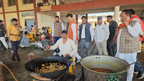 आगर मालवा में 551 बेटियों का सामूहिक विवाह: 2 लाख लोगों के ल&zwj;िए भोजन तैयार कर रहे 200 हलवाई