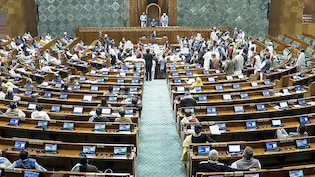 सांसदों को लोकसभा सचिवालय ने क्यों दी हिदायत ? पढ़े लें क्या है पूरा माजरा