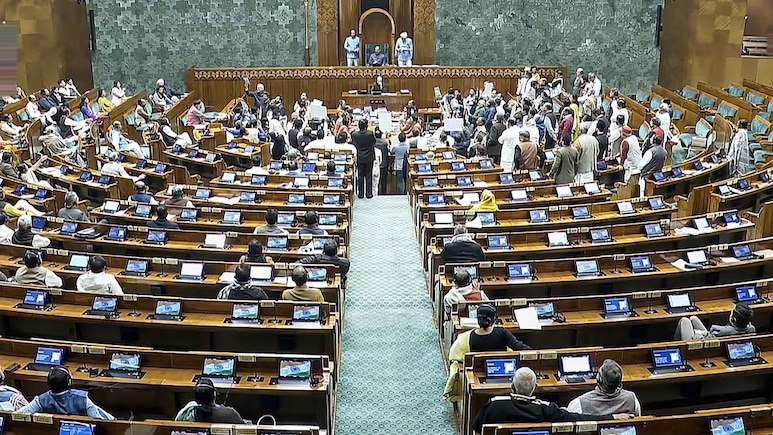 सांसदों को लोकसभा सचिवालय ने क्यों दी हिदायत ? पढ़े लें क्या है पूरा माजरा