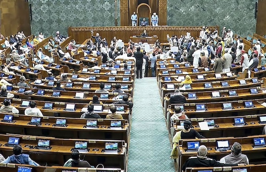 LIVE: 'मोदी सरकार ने एक रात में खत्म कर दी मनरेगा की 20 साल की विरासत', राहुल गांधी का निशाना