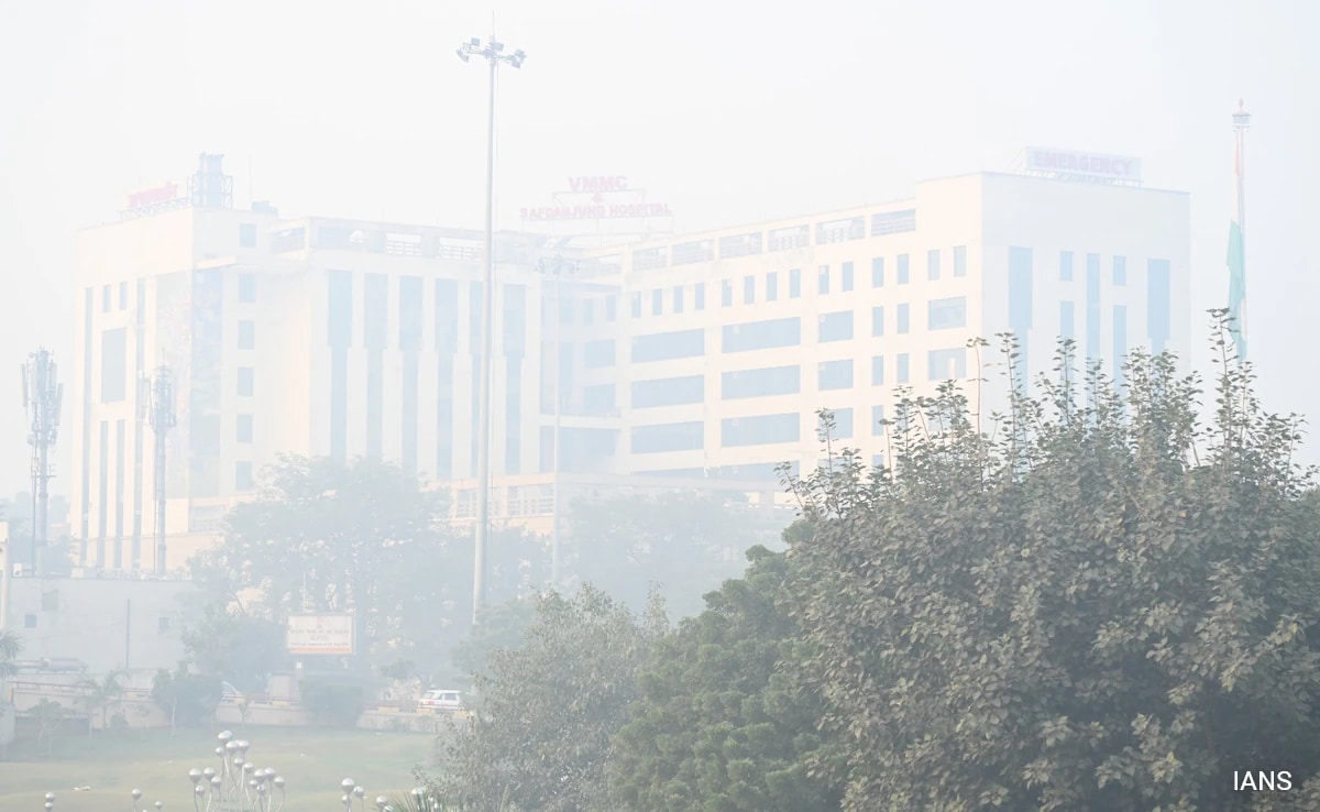 Delhi Air Quality Crisis: GRAP-3 Restrictions Implemented as AQI Reaches Severe Levels