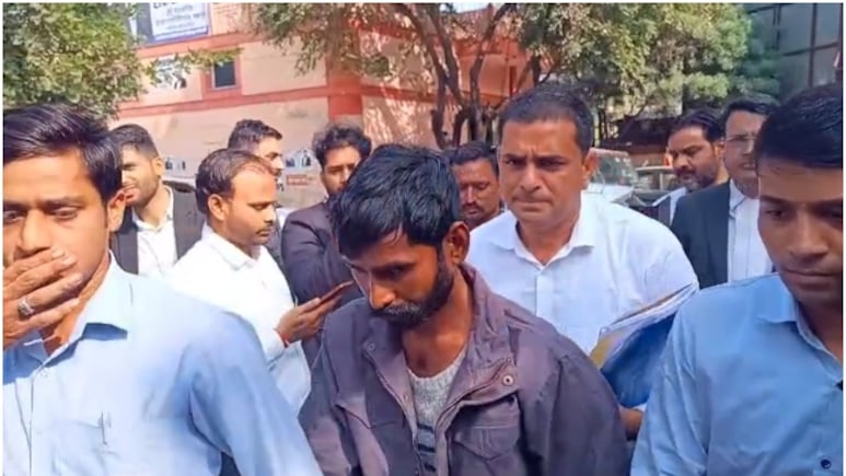 इंडियन आर्मी के जवानों को हनी ट्रैप में फंसा रही थीं PAK हसीनाएं, राजस्थान में पकड़े गए जासूस ने खोला राज