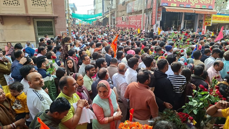 Khatushyamji: खाटूश्यामजी में उमड़ी भक्तों की भारी भीड़, बाबा के दरबार में महाकुंभ जैसा नजारा!