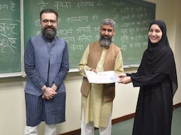 अब पाकिस्तान में भी पढ़ाई जाएगी भगवद गीता और महाभारत, क्लासरूम गूंजेंगे संस्कृत श्लोक