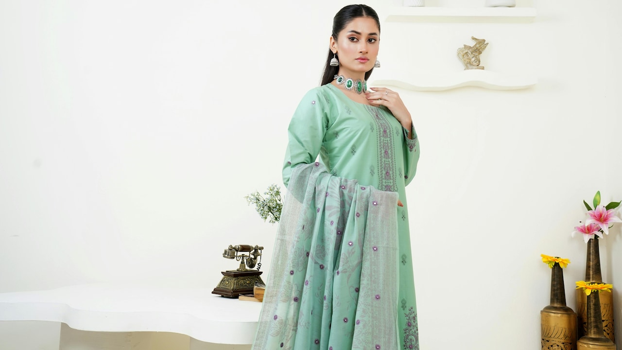 Explore top Indo Era ethnic wear for women at minimum 75% off on Myntra End of Reason Sale Explore top Indo Era ethnic wear for women at minimum 75% off on Myntra End of Reason Sale