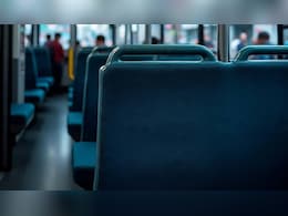 प्लेन और ट्रेन की तो पता होगी, लेकिन बस में कौन सी सीट होती है सबसे ज्यादा सेफ