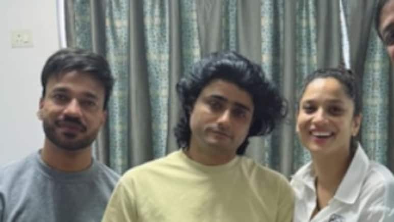 अंधेरी वेस्ट के सोरेंटो अपार्टमेंट में लगी भीषण आग, बाल-बाल बचे फिल्ममेकर संदीप सिंह