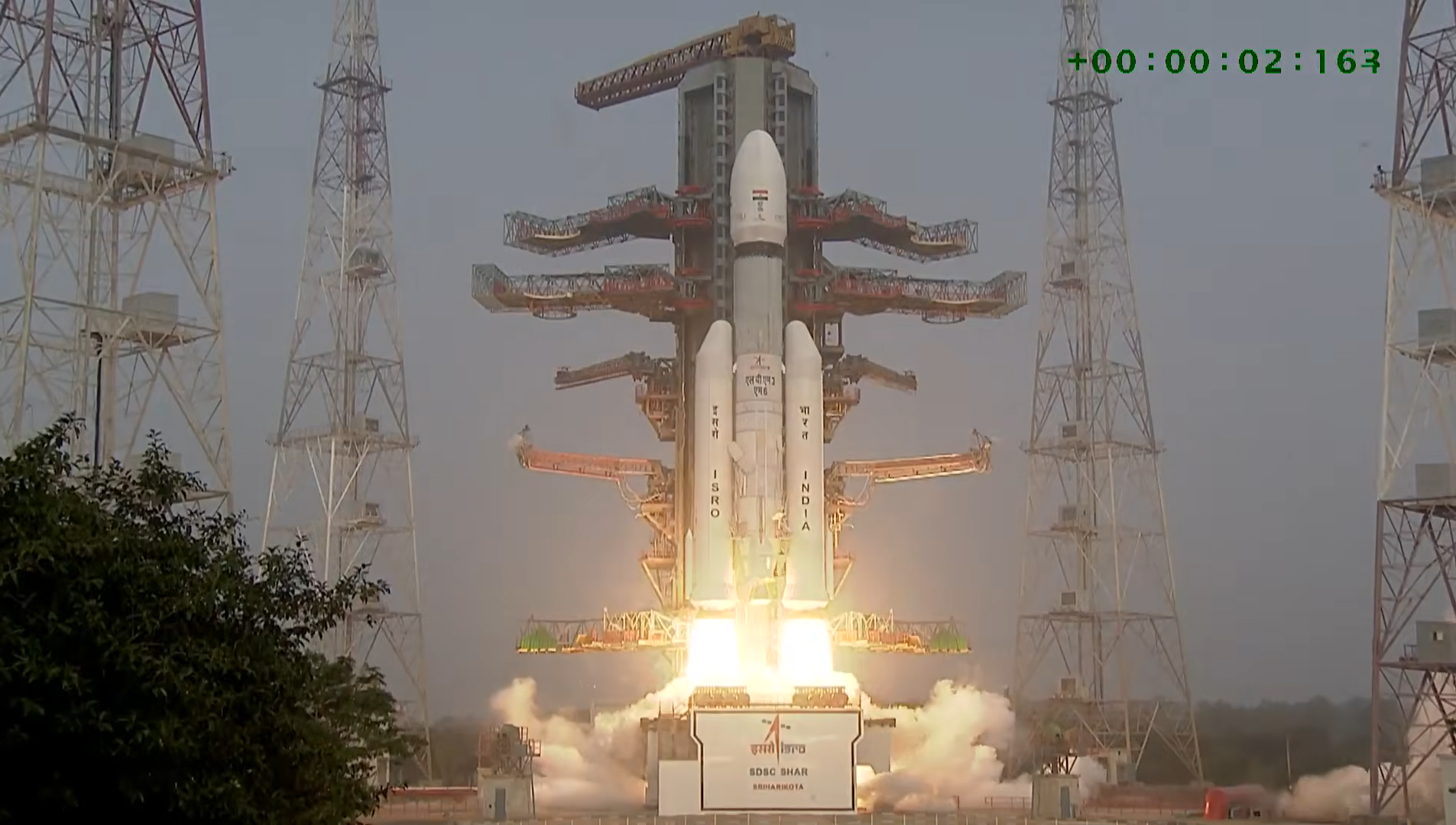 LIVE: ISRO ने रचा इतिहास, LVM-3 रॉकेट हुआ लॉन्च, अंतरिक्ष में तेजी से जा रहा है अपना 'बाहुबली'