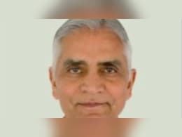 जमीनी व&zwj;िवाद में पूर्व IAS अध&zwj;िकारी की बढ़ी मुश्&zwj;क&zwj;िलें, कोर्ट ने क&zwj;िया तलब