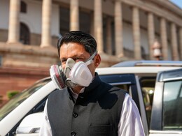 गैस मास्क पहनकर पहुंचे कांग्रेस सांसद दीपेंद्र सिंह हुड्डा, बोले- वायु प्रदूषण जानलेवा हो चुका