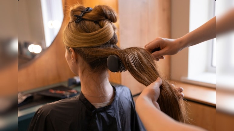 New Year Party Hairstyle: न्यू ईयर पार्टी के लिए शानदार हेयर स्टाइल, खूबसूरती में लगेंगे चार चांद