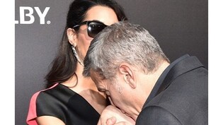 64 साल के एक्टर का ऐलान 'फिल्मों में लड़कियों को नहीं करेंगे किस', 17 साल छोटी बीवी से सलाह के बाद लिया फैसला