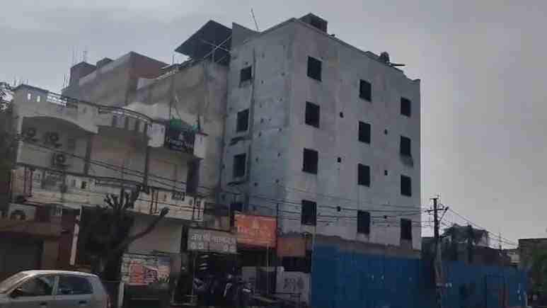 जयपुर में झुक गई बिल्डिंग! 5 मंजिला इमारत में दरार आने से हड़कंप, खाली कराया गया इलाका