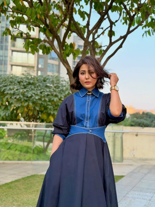 Hina Khan Nails Power Dressing; See Pics