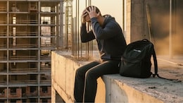 परीक्षा में नकल करते पकड़ा तो छात्र ने किया सुसाइड, किराए की स्कूटी से 5 KM दूर जाकर 12वीं मंजिल से कूदा