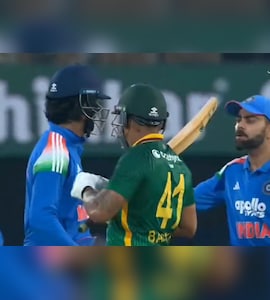 Virat Kohli Asks KL Rahul For A Second Slip vs South Africa, India Captains Reaction Has Internet Talking