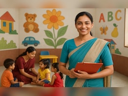 UP Anganwadi Bharti 2026: यूपी के कई जिलों में निकली आंगनवाड़ी में ढेरों नौकरियां, 12वीं पास महिलाओं के लिए अच्छा मौका