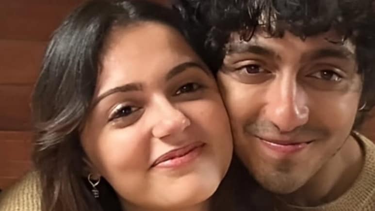 When Ahaan Panday Revealed A 'Quiet Moment' With Aneet Padda On <i>Saiyaara</i> Set At NDTV Indian Of The Year 2025