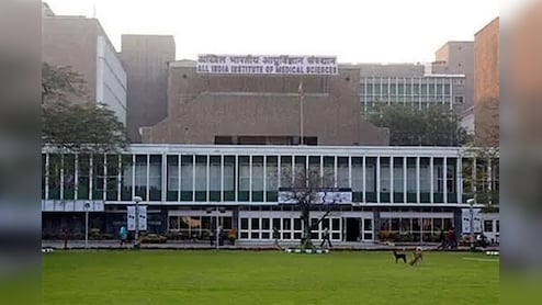 AIIMS दिल्ली में छात्रों, डॉक्&zwj;टरों व स्&zwj;टाफ के ल&zwj;िए सोशल मीड&zwj;िया गाइडलाइन, मरीज की जानकारी शेयर करने पर रोक