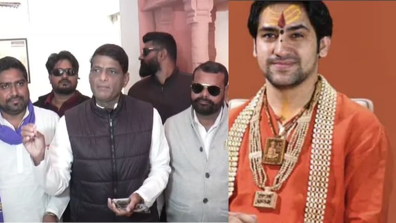 Bageshwar Baba: आजाद समाज पार्टी के नेता ने बागेश्वर बाबा को बताया भाजपा का एजेंट, दी ये बड़ी दलील