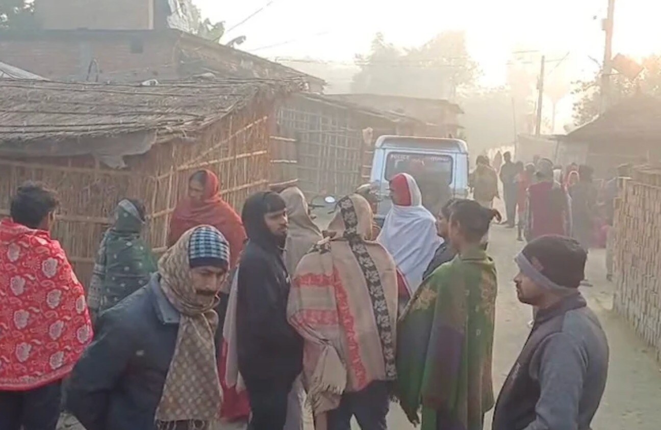 Bihar Man Hangs 3 Daughters, 2 Sons Before Killing Himself, 2 Survive Bihar Man Hangs 3 Daughters, 2 Sons Before Killing Himself, 2 Survive