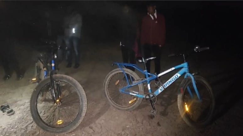 Kanker News: नदी में नहाने गए तीन बच्चे बहे, किनारे पर साइकिल, कपड़े और मोबाइल मिलने से गहराया संदेह