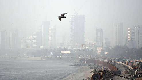 दिल्ली, नोएडा ही नहीं, मुंबई में भी हवा जहरीली, 600 परियोजनाओं को MHADA ने थमाया नोटिस