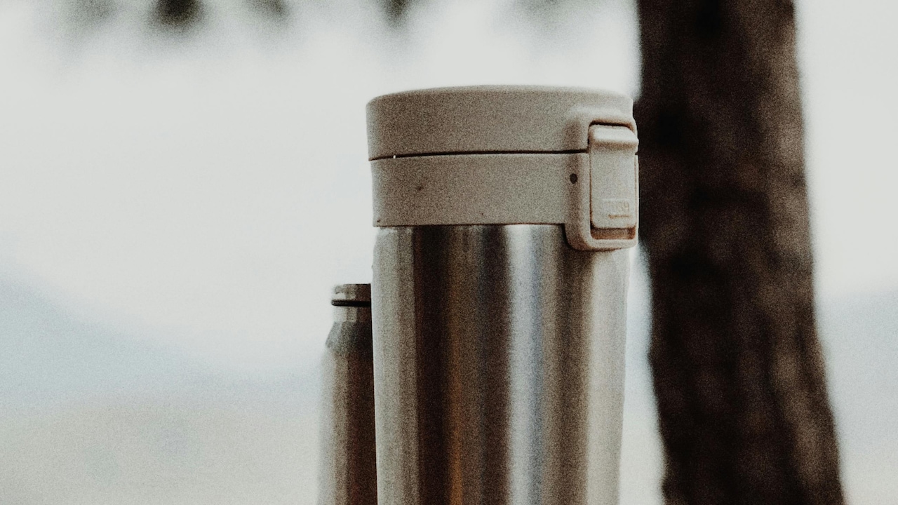 Why Your Vacuum Flask Stops Keeping Drinks Hot, Even If Its New
