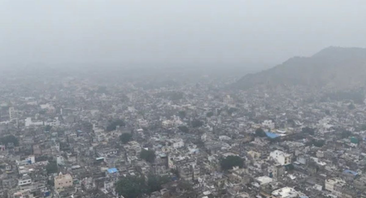 द‍िल्‍ली की राह पर चूरू, हवा हुई जहरीली; AQI 350 के पार; माउंट आबू में जमने लगी ओस की बूंद