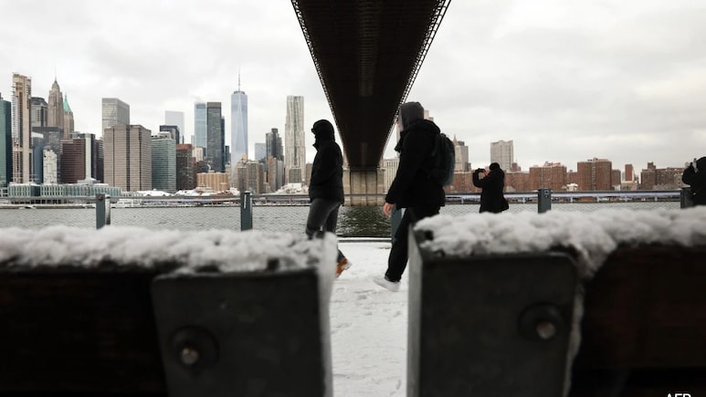 Over 600,000 Lose Power As Massive Winter Storm Hits US